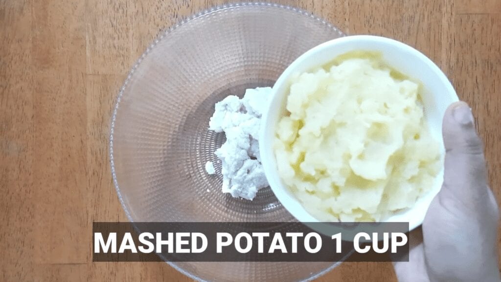 Vrat-Dahivada-recipe-mashed-potato