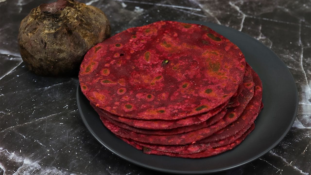 Make this red colored roti instead of regular roti, weight will be reduced fast and you will get perfect figure...