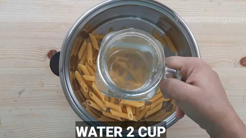 white sauce pasta vegetarian pasta boil pasta add water