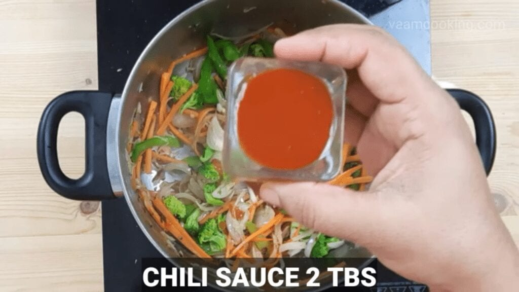 American-chop-suey-sauce-chili-sauce