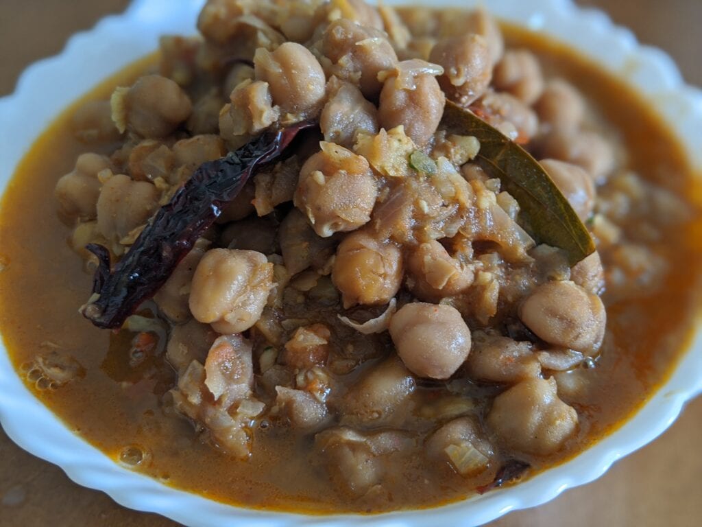 Amritsari-chole-recipe-Punjabi-chole-recipe-2