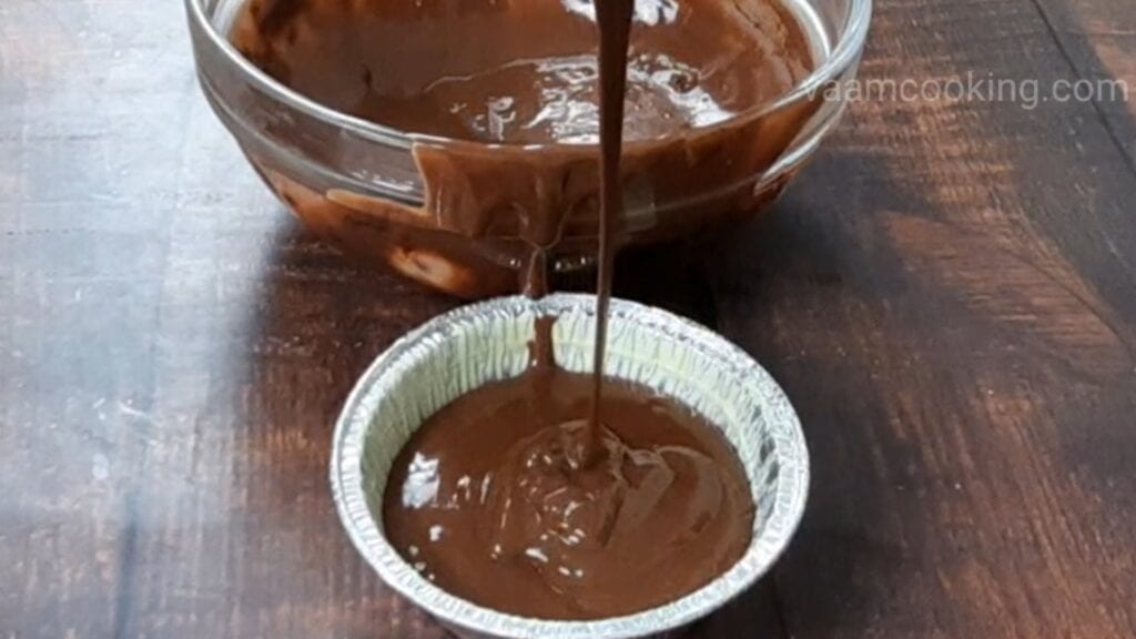 choco-lava-cake pour batter