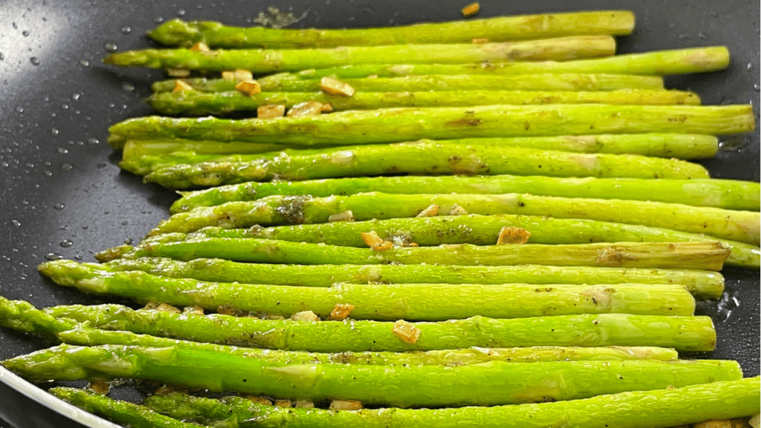 sauteed asparagus thumbnail