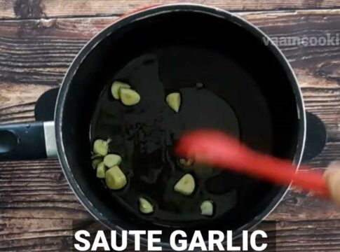 Celery Soup Recipe for Weight Loss saulte garlic