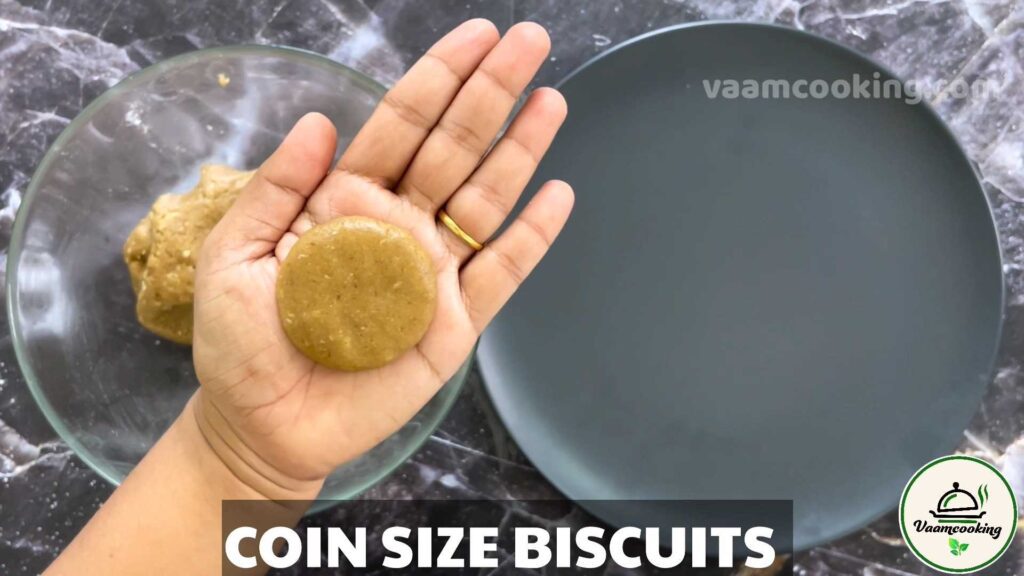 Healthy-Jeera-biscuits-recipe -coin-size-biscuits